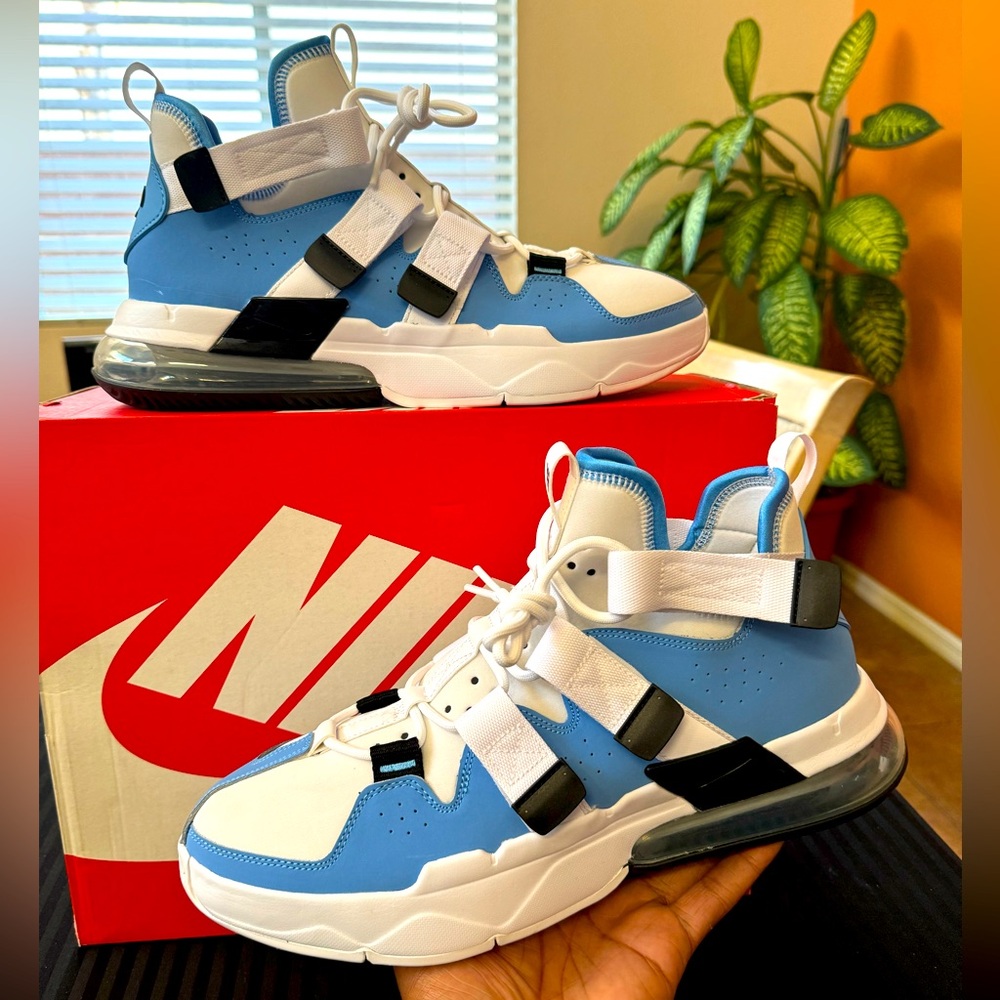 NWT Nike Air Edge 270 University Blue/Black/White Men Size 13 AQ8764-400
